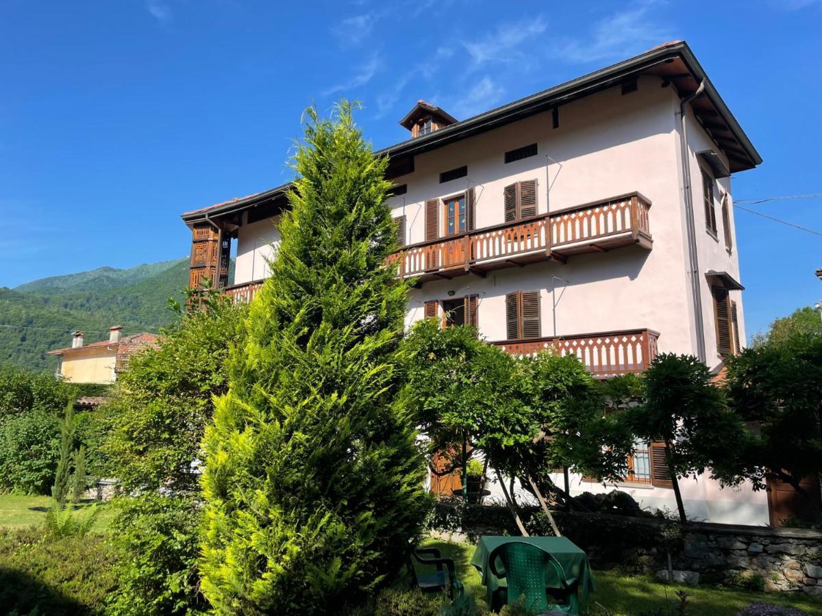 Dimora Fiorita Junior My Holiday Home Varallo Exterior photo