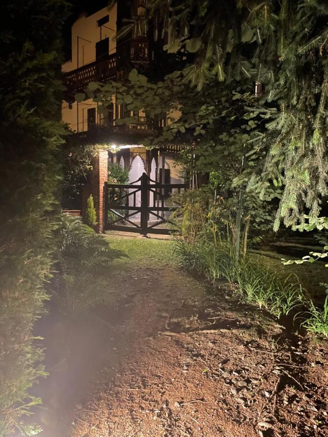 Dimora Fiorita Junior My Holiday Home Varallo Exterior photo
